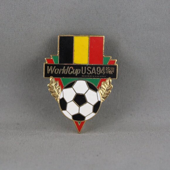 Team Belgium Soccer Pin - 1994 World Cup by Peter David - Flag and Ball - Picture 3 of 3